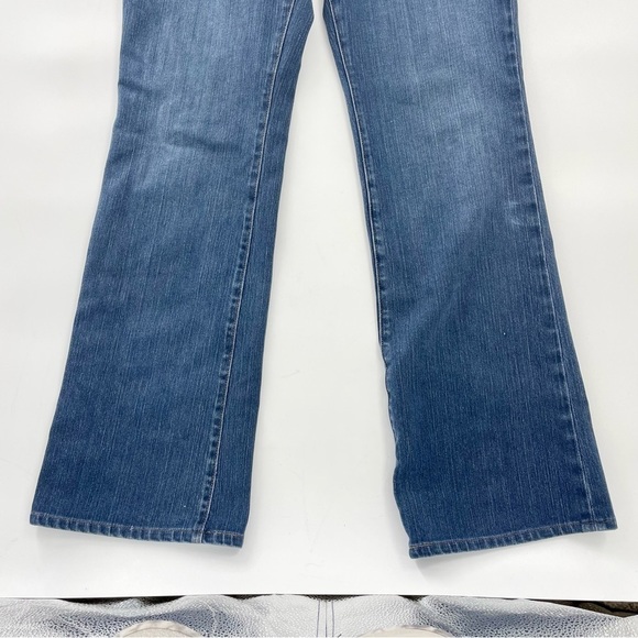 J BRAND Boot Classic Wash Blue Jeans Style#8502U324 Cut#2931 Size 29 - Picture 4 of 11